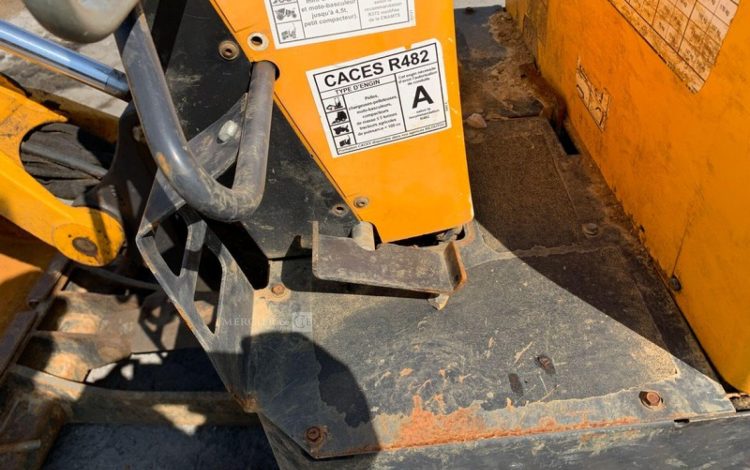 BOBCAT E08*AAEM  MIN010704