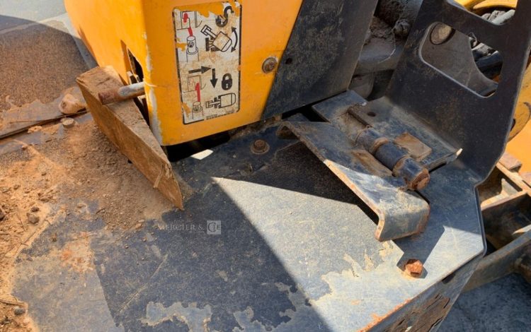 BOBCAT E08*AAEM  MIN010704