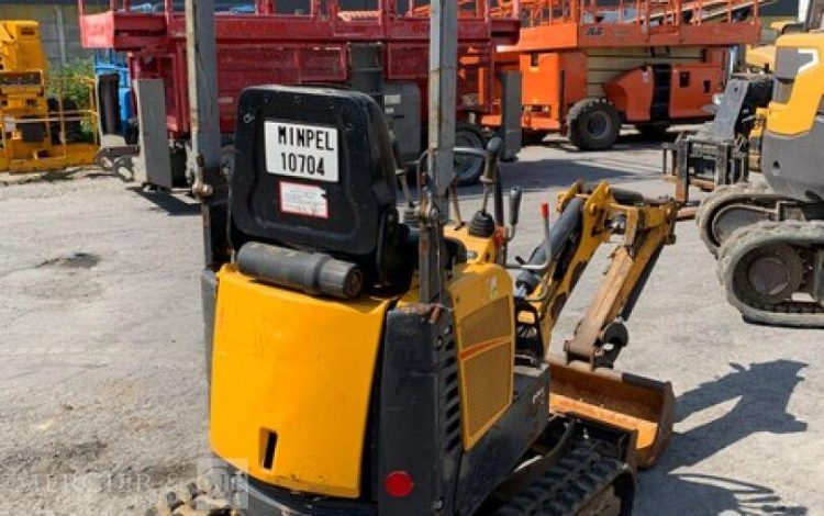 BOBCAT E08*AAEM  MIN010704