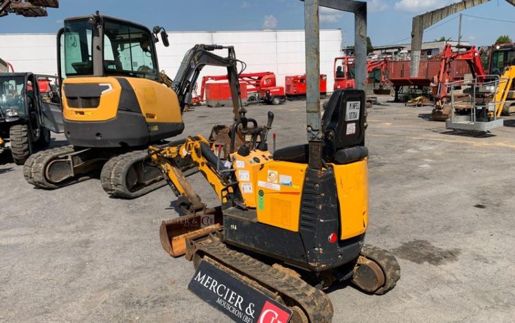 BOBCAT E08*AAEM  MIN010704