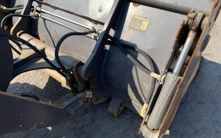 VOLVO L30G  KUB010207
