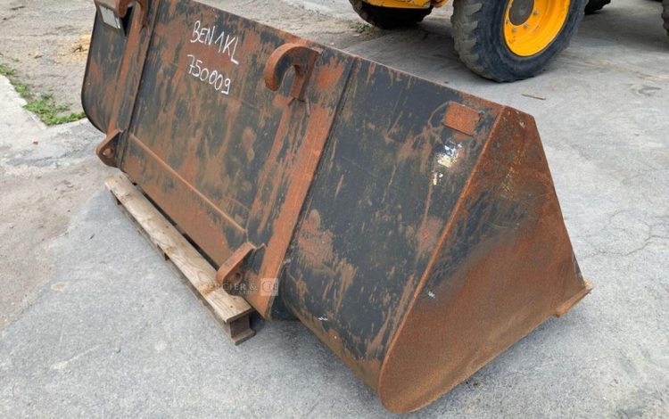 JCB GP SHOVEL  BEN750009