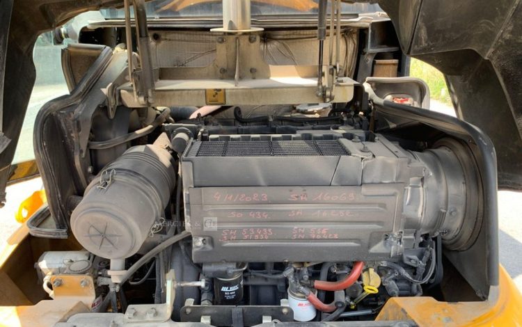 JCB 406B  H222F033