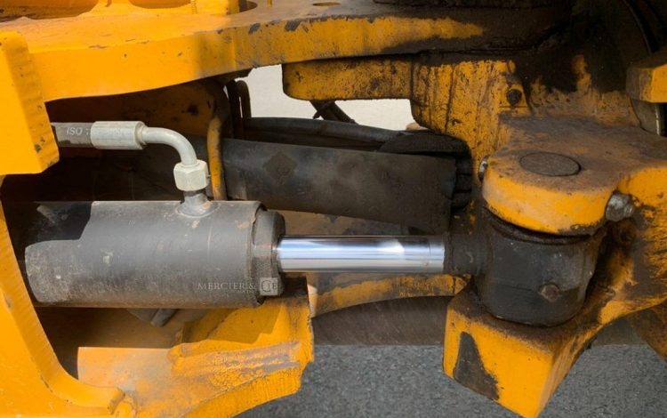 JCB 406B  H222F033