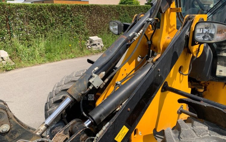JCB 406B  H222F033