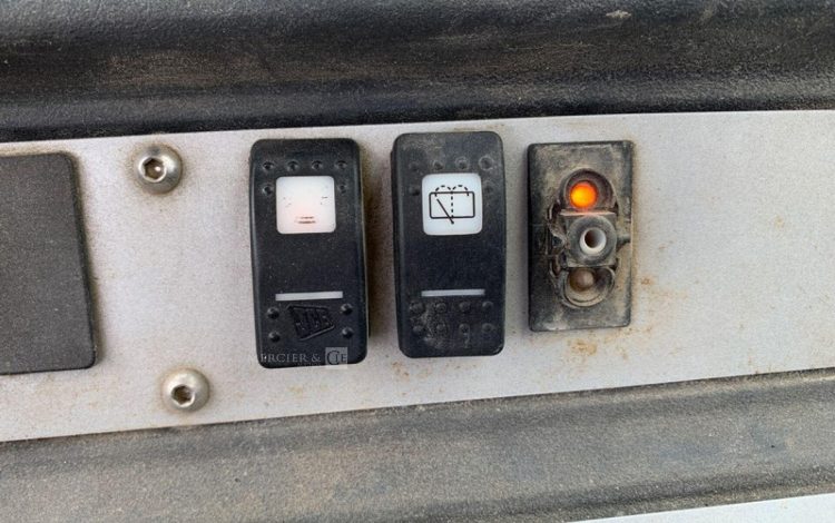 JCB 406B  H222F033