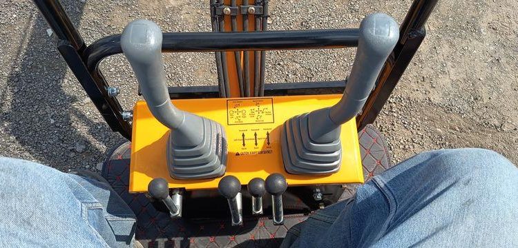 HIGHTOP MICROPELLE HT10 SUR CHENILLES DIESEL 1T – ANNEE 2024 – MATERIEL NEUF  202437