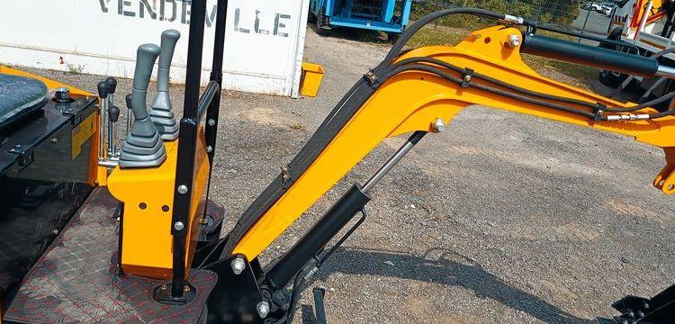 HIGHTOP MICROPELLE HT10 SUR CHENILLES DIESEL 1T – ANNEE 2024 – MATERIEL NEUF  202437