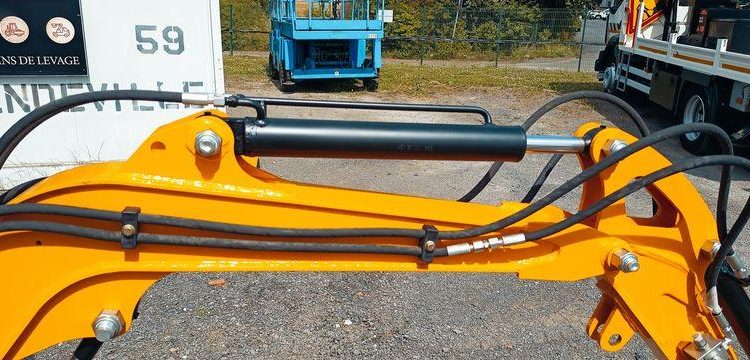 HIGHTOP MICROPELLE HT10 SUR CHENILLES DIESEL 1T – ANNEE 2024 – MATERIEL NEUF  202437