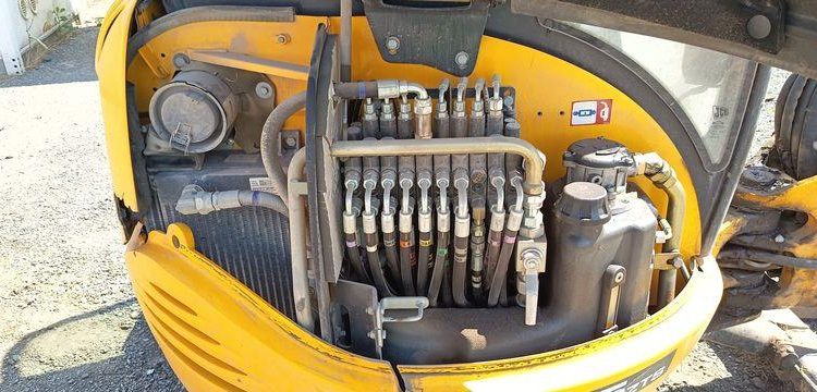 JCB MINI-PELLE 8025 ZTS AVEC GODET CURAGE 1,20M, GODET RETRO 0.20M ET BRH  27887