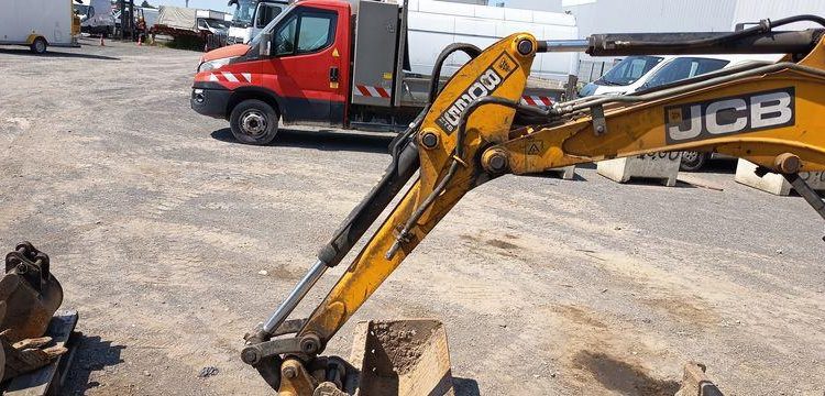 JCB MINI-PELLE 8025 ZTS AVEC GODET CURAGE 1,20M, GODET RETRO 0.20M ET BRH  27887