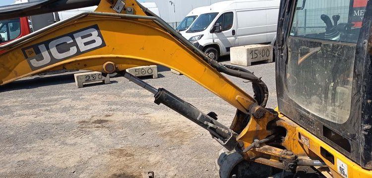 JCB MINI-PELLE 8025 ZTS AVEC GODET CURAGE 1,20M, GODET RETRO 0.20M ET BRH  27887