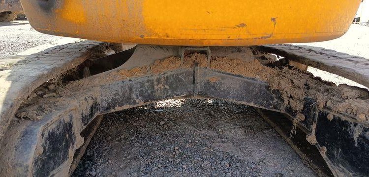 JCB MINI-PELLE 8025 ZTS AVEC GODET CURAGE 1,20M, GODET RETRO 0.20M ET BRH  27887