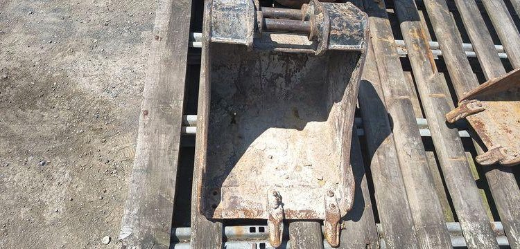 JCB MINI-PELLE 8025 ZTS AVEC GODET CURAGE 1,20M, GODET RETRO 0.20M ET BRH  27887