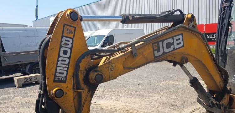 JCB MINI-PELLE 8025 ZTS AVEC GODET CURAGE 1,20M, GODET RETRO 0.20M ET BRH  27887