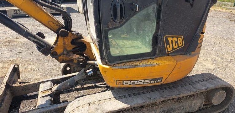 JCB MINI-PELLE 8025 ZTS AVEC GODET CURAGE 1,20M, GODET RETRO 0.20M ET BRH  27887