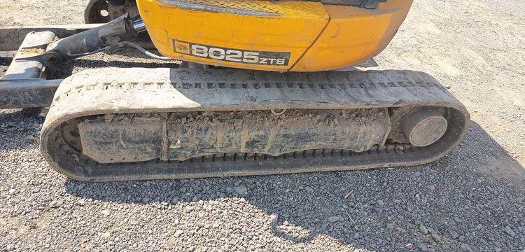 JCB MINI-PELLE 8025 ZTS AVEC GODET CURAGE 1,20M, GODET RETRO 0.20M ET BRH  27887