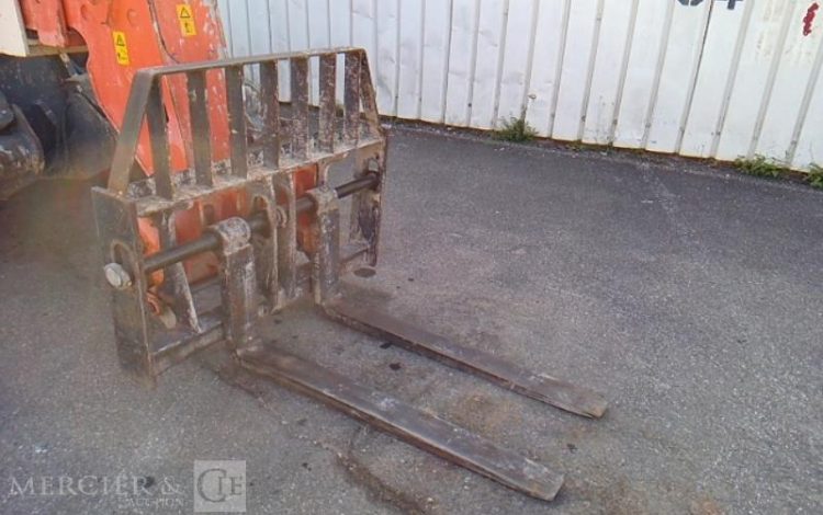 JLG CHARIOT TELESCOPIQUE DIESEL 4013 13M  6563