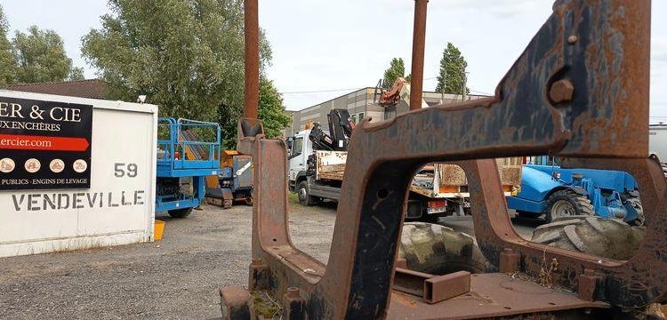 KOMATSU PORTEUR 840.04 DE 2011  70174