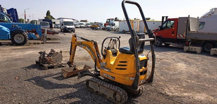 JCB MICRO-PELLE SUR CHENILLES 8010 CTS – 1,03T – DIESEL – 895 HEURES  8010CTS