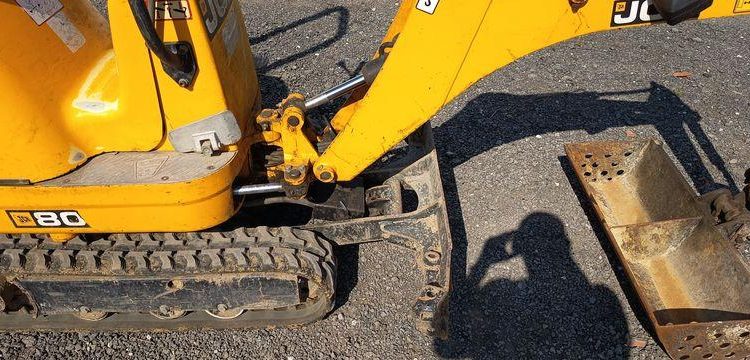 JCB MICRO-PELLE SUR CHENILLES 8010 CTS – 1,03T – DIESEL – 895 HEURES  8010CTS