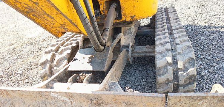JCB MICRO-PELLE SUR CHENILLES 8010 CTS – 1,03T – DIESEL – 895 HEURES  8010CTS