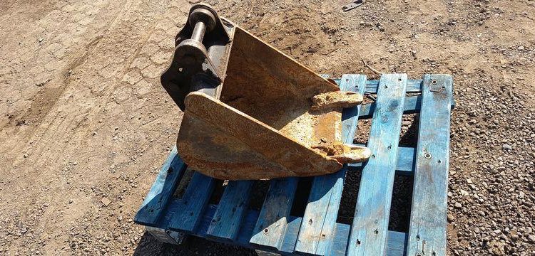 JCB MICRO-PELLE SUR CHENILLES 8010 CTS – 1,03T – DIESEL – 895 HEURES  8010CTS