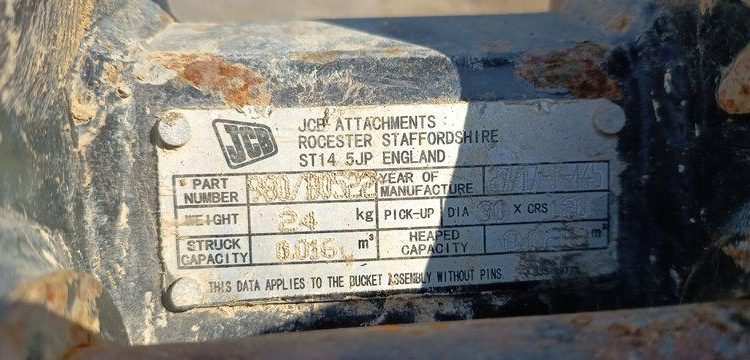 JCB MICRO-PELLE SUR CHENILLES 8010 CTS – 1,03T – DIESEL – 895 HEURES  8010CTS