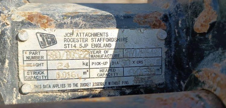 JCB MICRO-PELLE SUR CHENILLES 8010 CTS – 1,03T – DIESEL – 895 HEURES  8010CTS