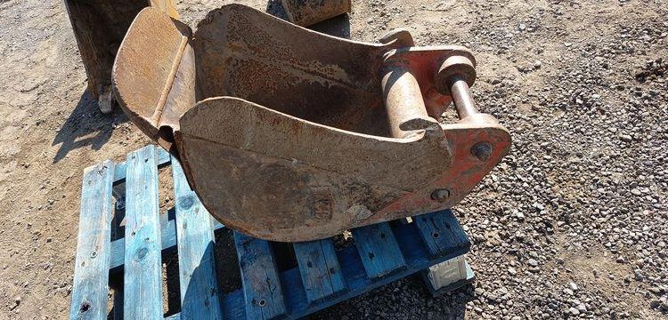 JCB MICRO-PELLE SUR CHENILLES 8010 CTS – 1,03T – DIESEL – 895 HEURES  8010CTS