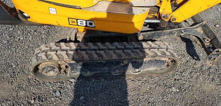 JCB MICRO-PELLE SUR CHENILLES 8010 CTS – 1,03T – DIESEL – 895 HEURES  8010CTS