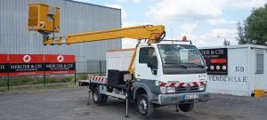 NISSAN CABSTAR-E 2,8T3,0TD 106CV AVEC NACELLE MULTITEL 160 ALU DS – 18 METRES – DIESEL BLANC 846CJF59