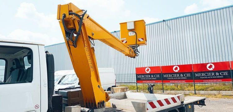 NISSAN CABSTAR-E 2,8T3,0TD 106CV AVEC NACELLE MULTITEL 160 ALU DS – 18 METRES – DIESEL BLANC 846CJF59