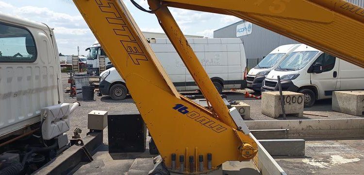 NISSAN CABSTAR-E 2,8T3,0TD 106CV AVEC NACELLE MULTITEL 160 ALU DS – 18 METRES – DIESEL BLANC 846CJF59