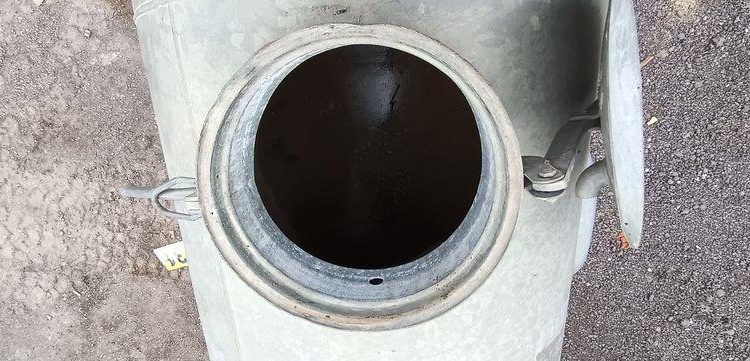 HUBIERE CITERNE A EAU  86BSF31
