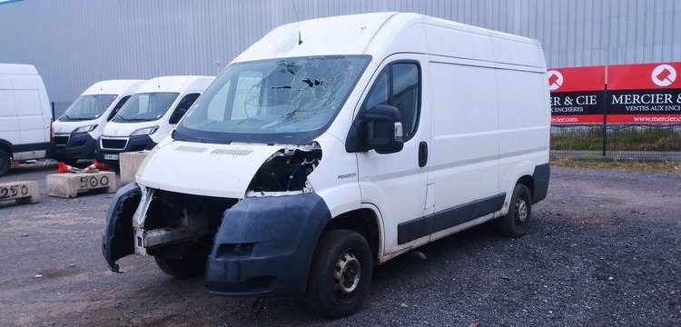 PEUGEOT BOXER FOURGON BLANC AA-864-SH