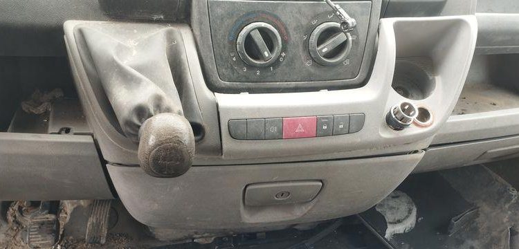 PEUGEOT BOXER FOURGON BLANC AA-864-SH