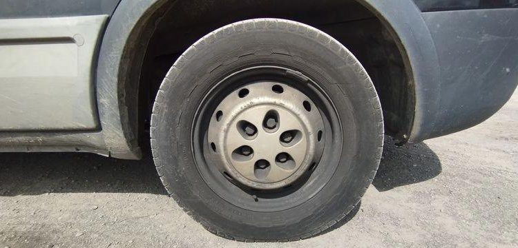 IVECO DAILY 4 FOURGON PHASE 2 35S13V13 2.3TD MOYEN SURELEVE 126 CV – DIESEL NOIR AP-942-DG