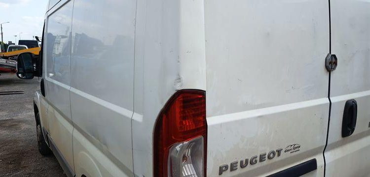 PEUGEOT BOXER3 PHASE 1/2 FOURGON 330 L1H2 2,2 HDI 16V FOURGON COURT SURELEVE 100CV BLANC BK-724-MY