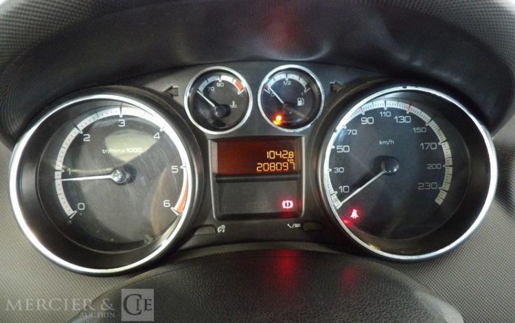 PEUGEOT 308 1,6 HDI 90CH CONFORT CHAMPAGNE CD-265-AW