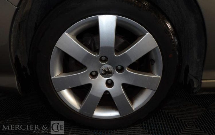 PEUGEOT 308 1,6 HDI 90CH CONFORT CHAMPAGNE CD-265-AW
