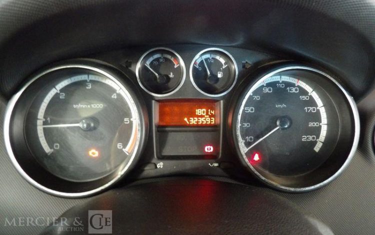 PEUGEOT 308 1,6 HDI 110CH PREMIUM  CF-517-FP