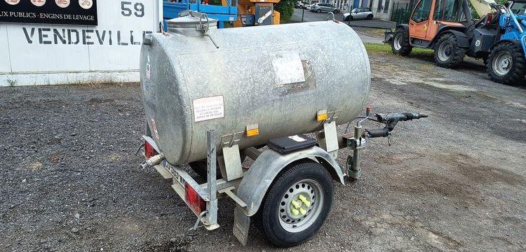 HUBIERE CITERNE A EAU  CQ-593-WM