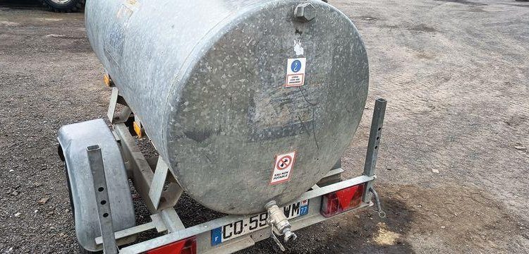 HUBIERE CITERNE A EAU  CQ-593-WM