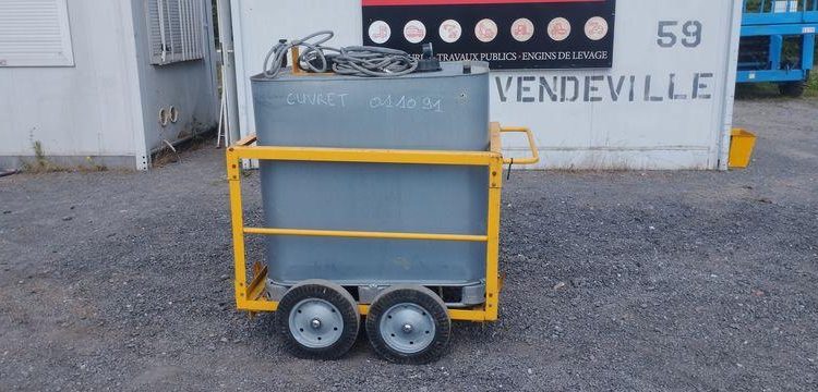 CUVE 700L SUR CHARIOT ROULANT  CUV091