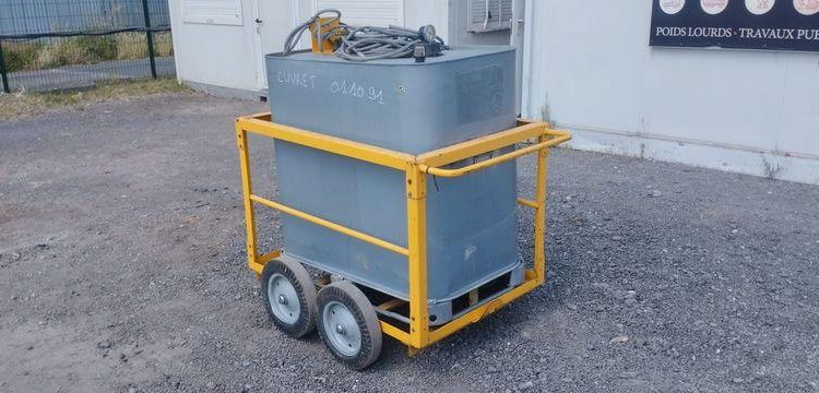 CUVE 700L SUR CHARIOT ROULANT  CUV091