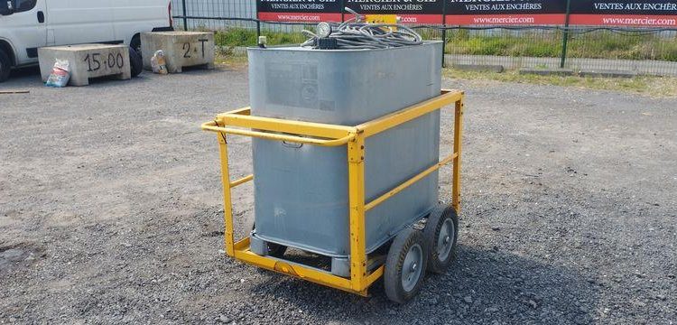 CUVE 700L SUR CHARIOT ROULANT  CUV091