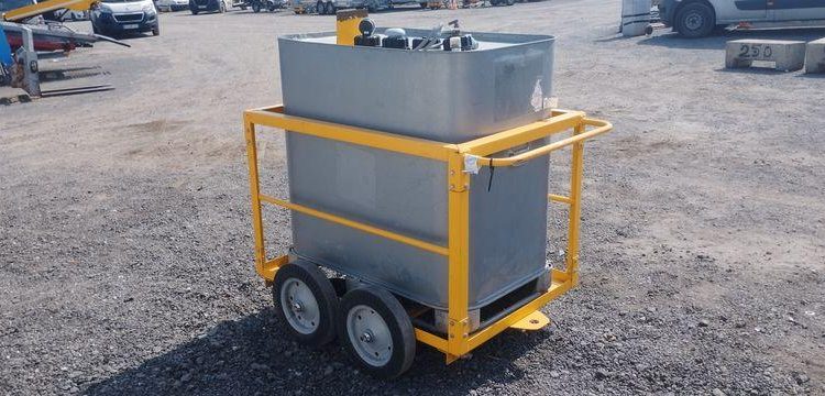 CUVE 700L SUR CHARIOT ROULANT  CUV092
