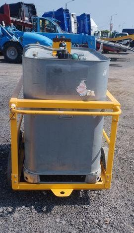 CUVE 700L SUR CHARIOT ROULANT  CUV092