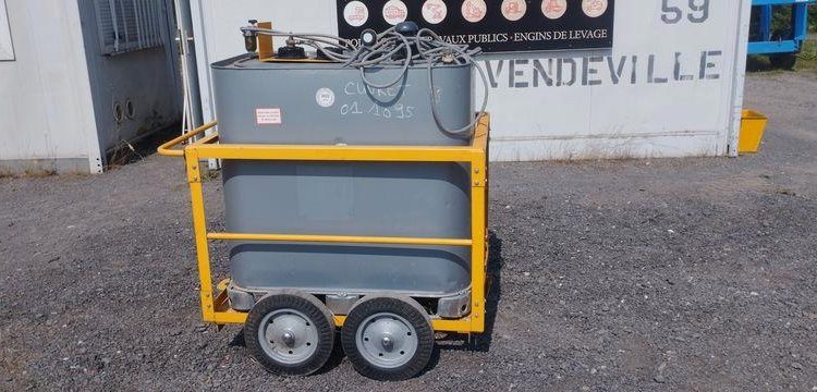 CUVE 700L SUR CHARIOT ROULANT  CUV095